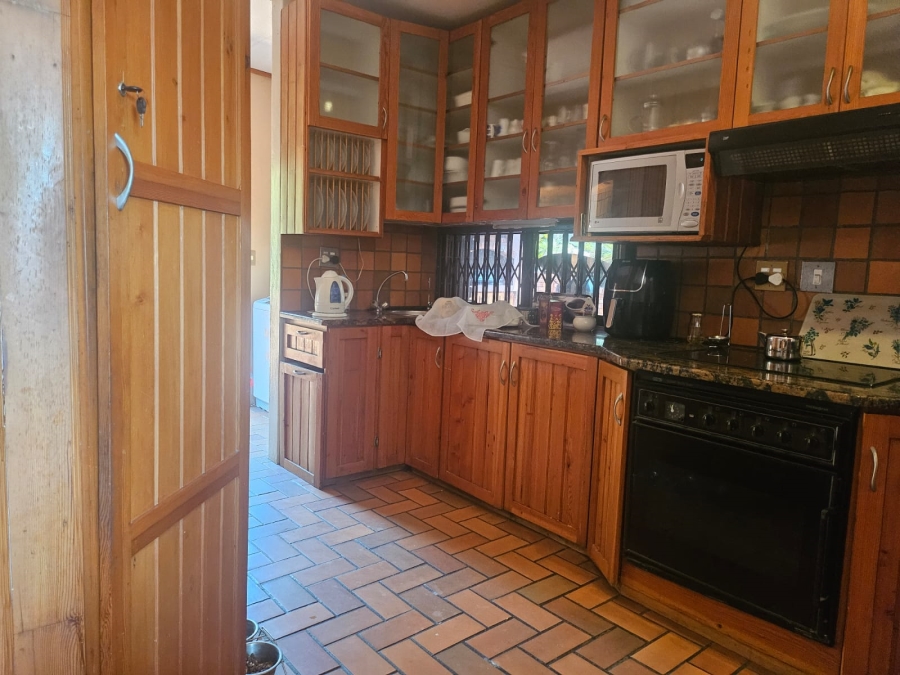 5 Bedroom Property for Sale in Roodekopjes Ah North West